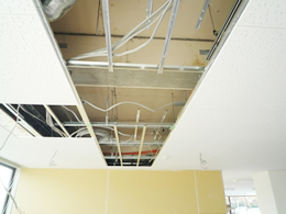 既存照明　移設 換気扇　移設 天井下地・吸音板補修